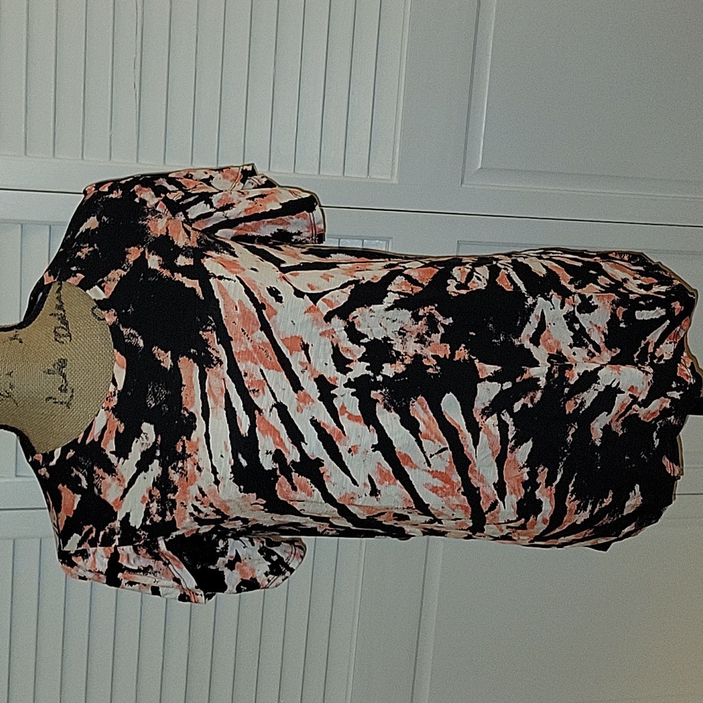 LuLaRoe Olive Top - S NWT